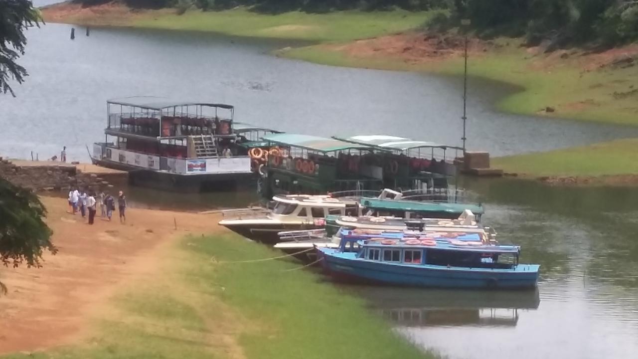 Quadriya Palace Thekkady Exterior photo